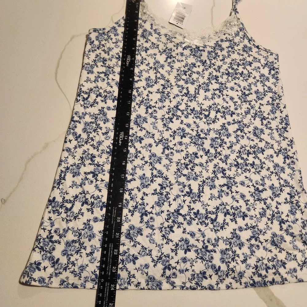 Torrid Floral‎ Lace Trim Cami Tank Top White Blue Plus Size 2 NWT - Picture 8 of 10